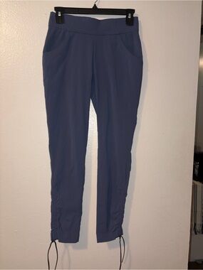Columbia Blue Ankle Cropped Active Pants
